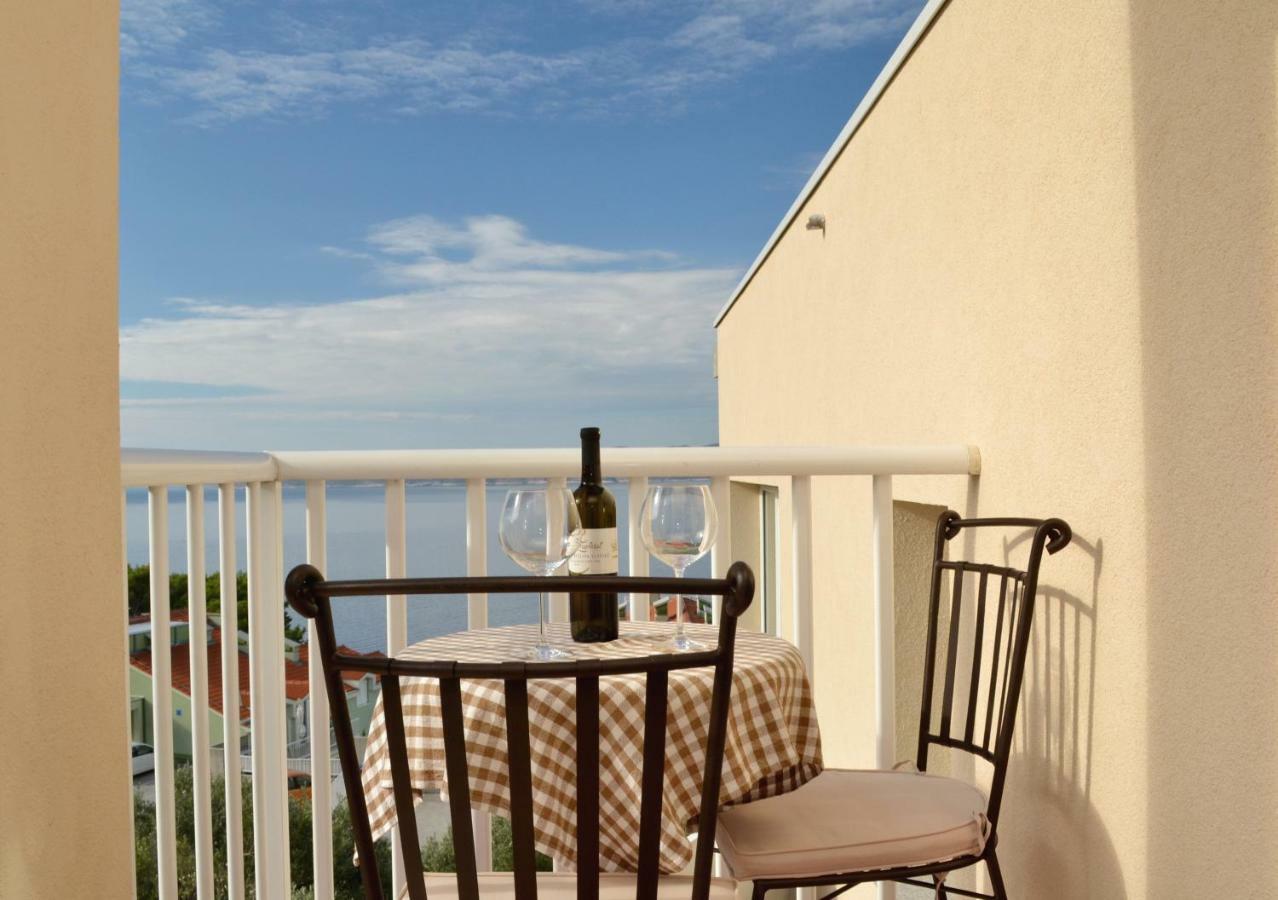 Apartments Lorenco Brela Exterior photo